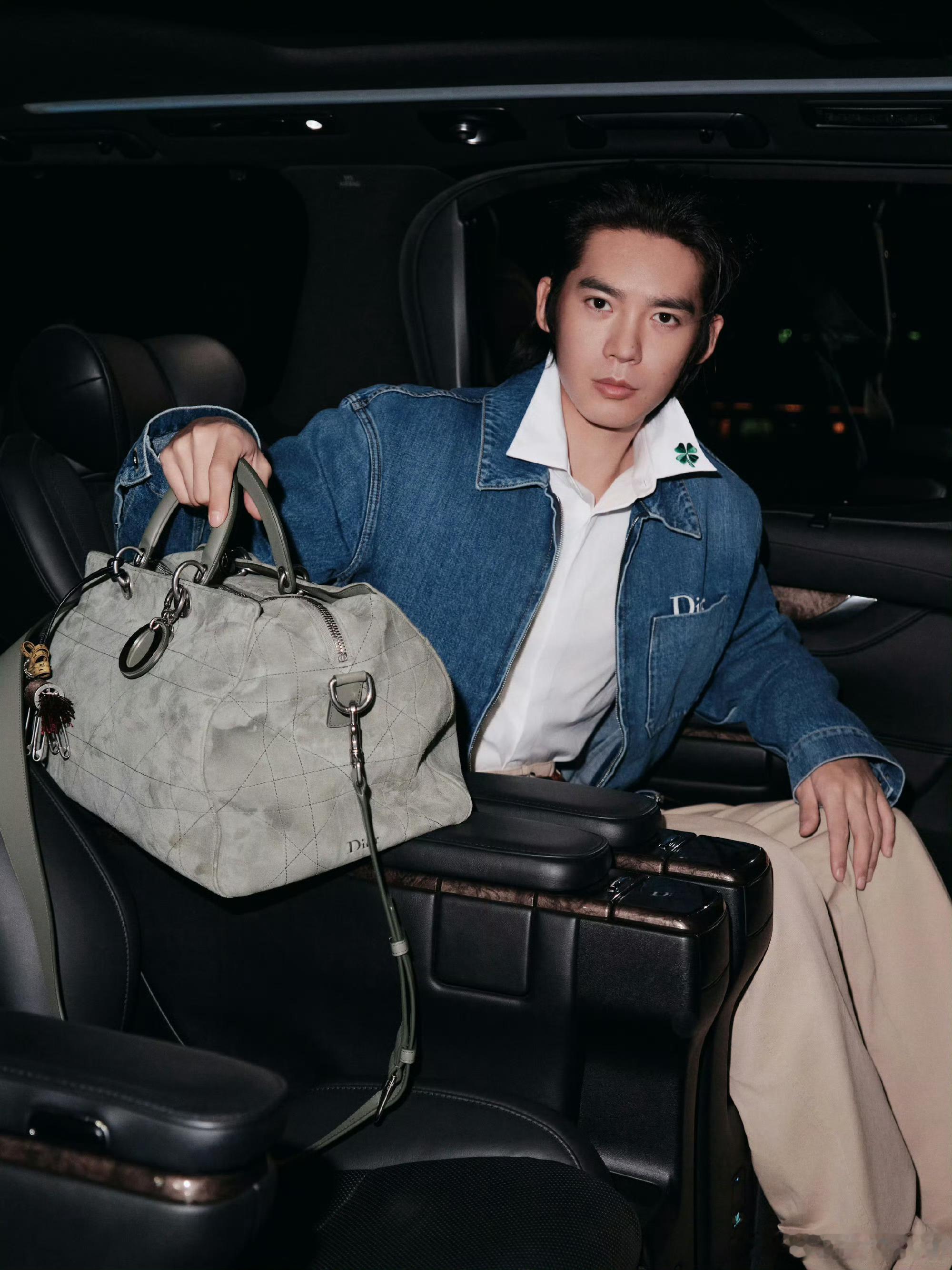 品牌大使于适身穿 Dior by Jonathan Anderson 2026 