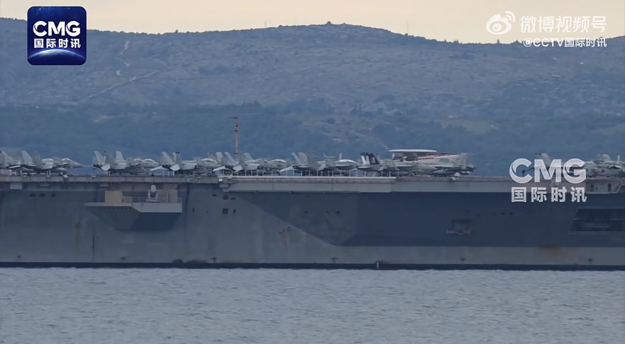 美军福特号航母抵港克罗地亚维修终于去维修了，扛了九个月。美军“杰拉尔德·R·福特