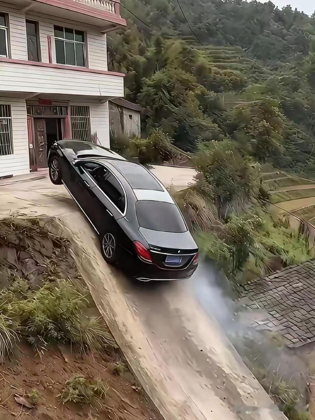 还是赶紧把刚拿到的驾照退了吧😮💨保命要紧啊