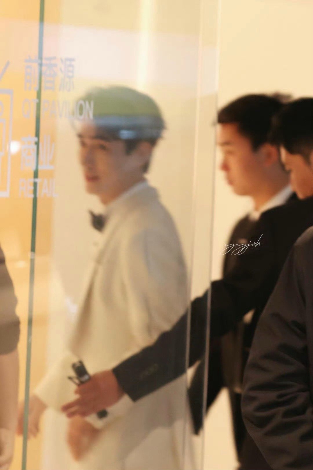 🔔12.28日 新打卡   我们集中助力五位包妹，获得更多票数。打开🔗（点立