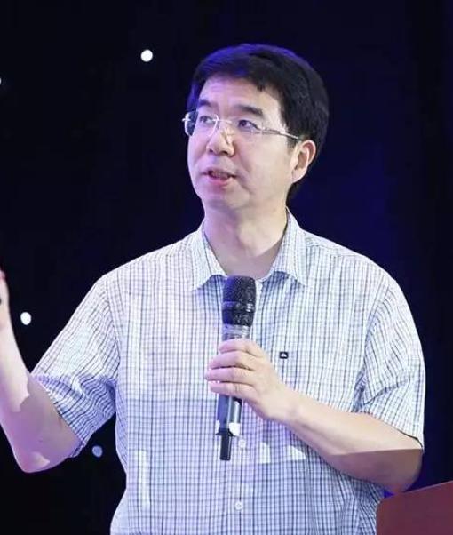 丛京生，北大计算机天才学霸，美国高校杰出校长讲席教授，FPGA计算领域全球领军人