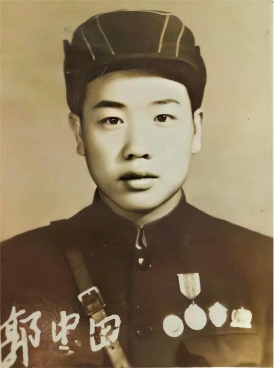 1950年11月29日，一位志愿军排长无视上级命令，放弃驻守高地，放走了美军的5