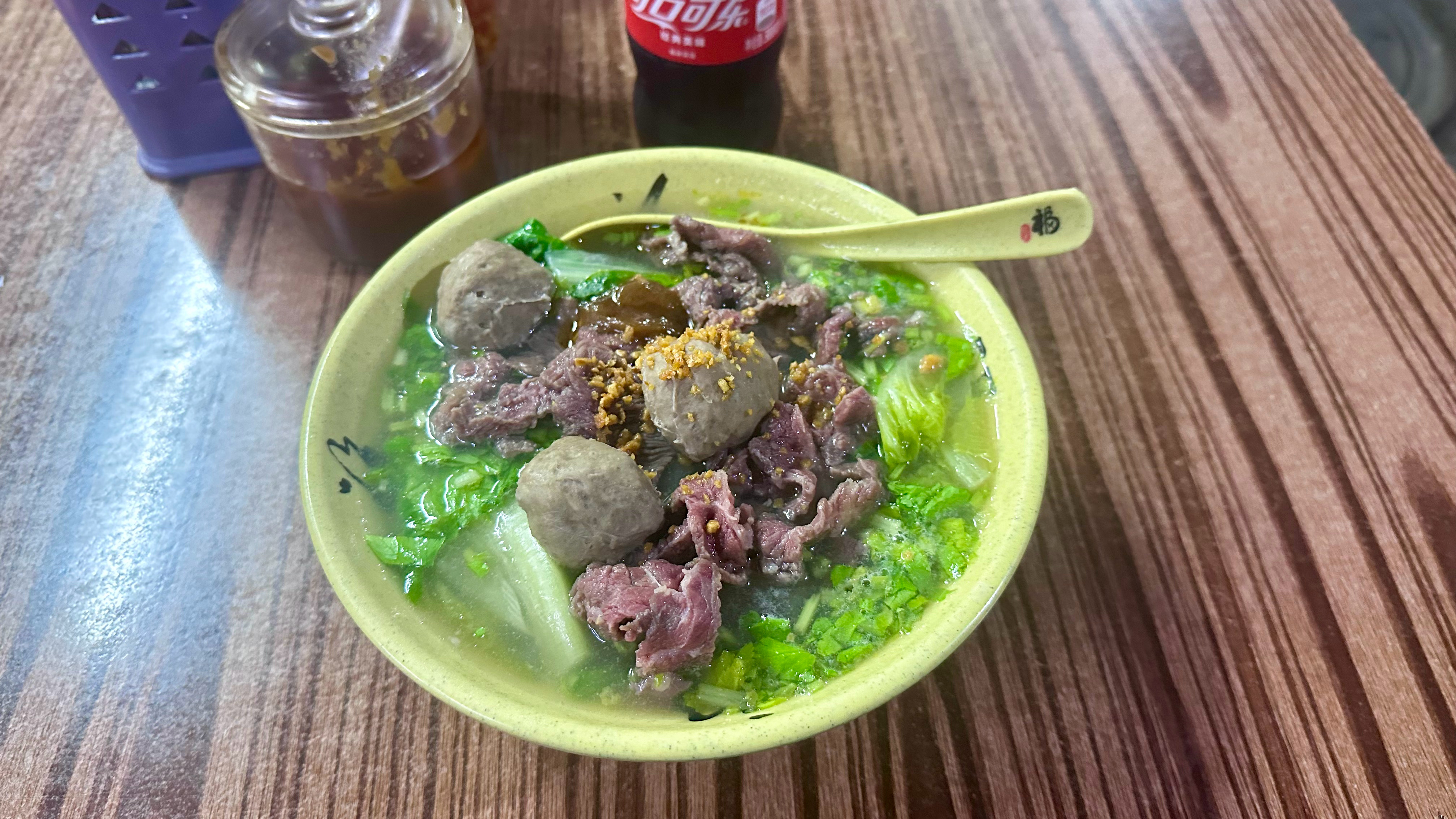 踢到抽筋了，消耗太大补充一下能量先 