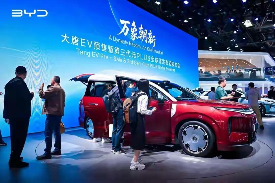 比亚迪技术突破太快，印尼卡中国脖子的美梦，还没开始做就破灭了
外媒感慨：比亚迪的