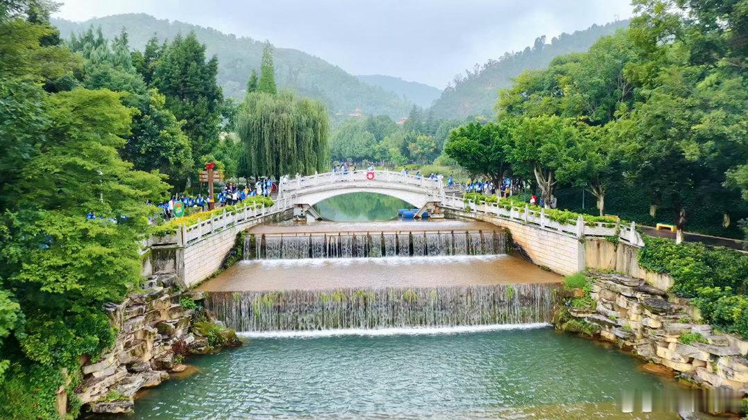 云南易门菌乡户外探秘从菌子山的寻宝体验到农庄里的地道风味，云南易门用一场户外探秘