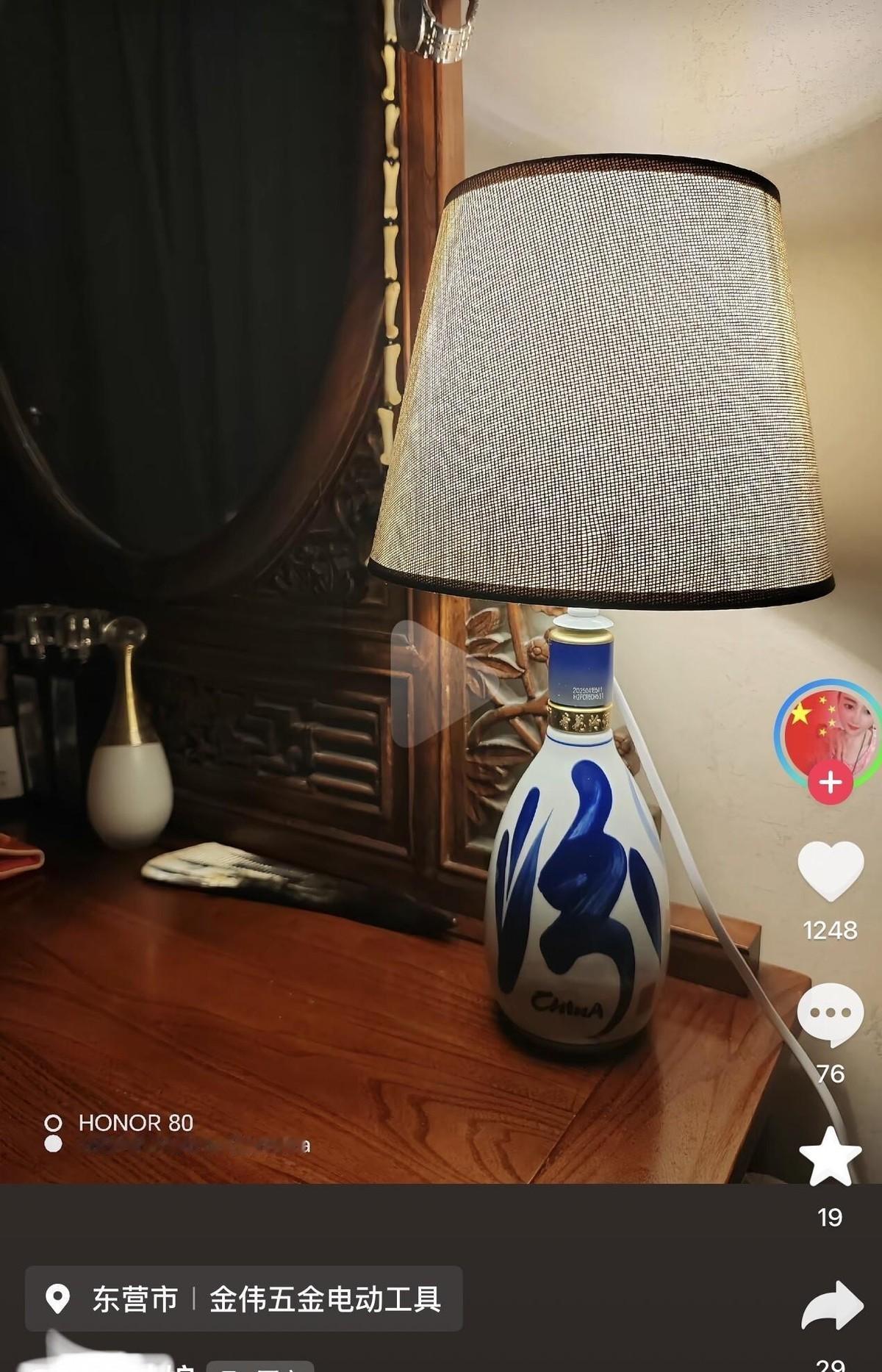 董宇辉卖汾酒，又卖爆了。
山西行专场，汾酒是热销品之一，四天带货销售额1.66亿