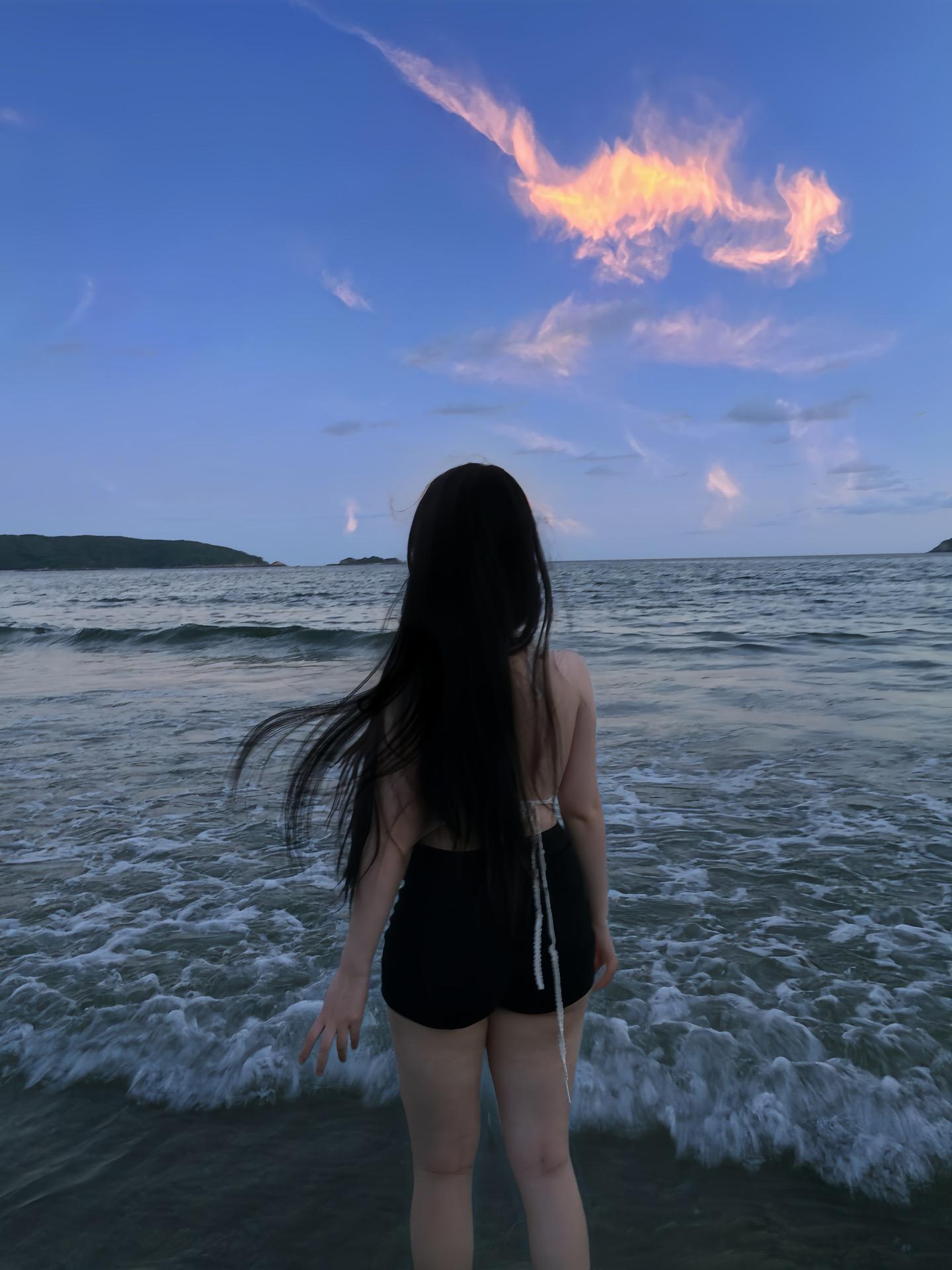 他们都孤立我 可偏偏你是我心中的一道光