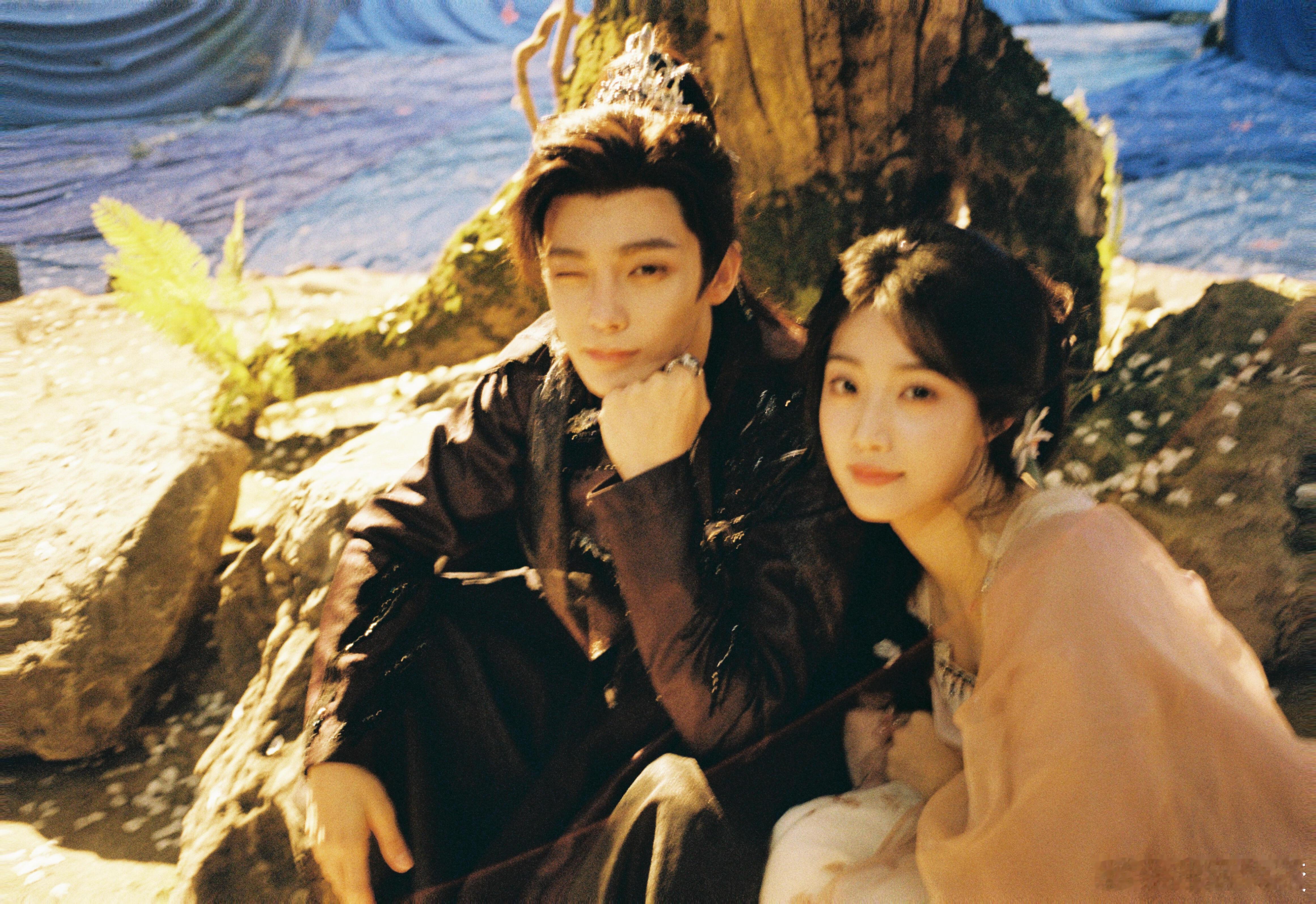 卢昱晓[超话]  入青云完结文配图By卢昱晓存档这份独家纪意、卢昱晓｜ ​​​