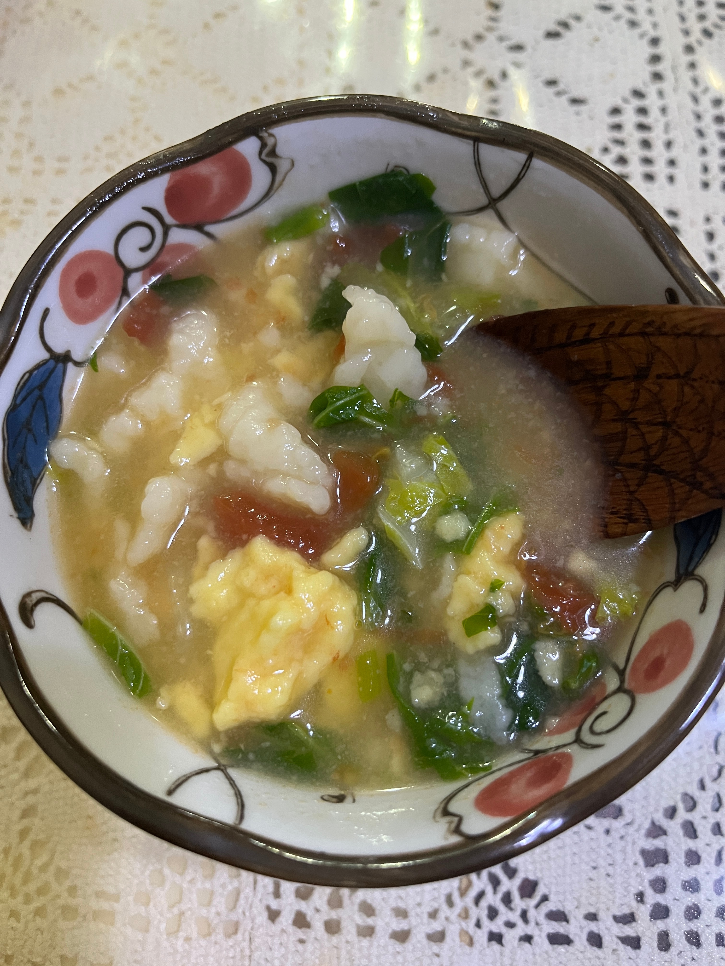 想出门去买菜，又懒得去，好懒啊，越休息越懒。早餐也是懒懒的面疙瘩 
