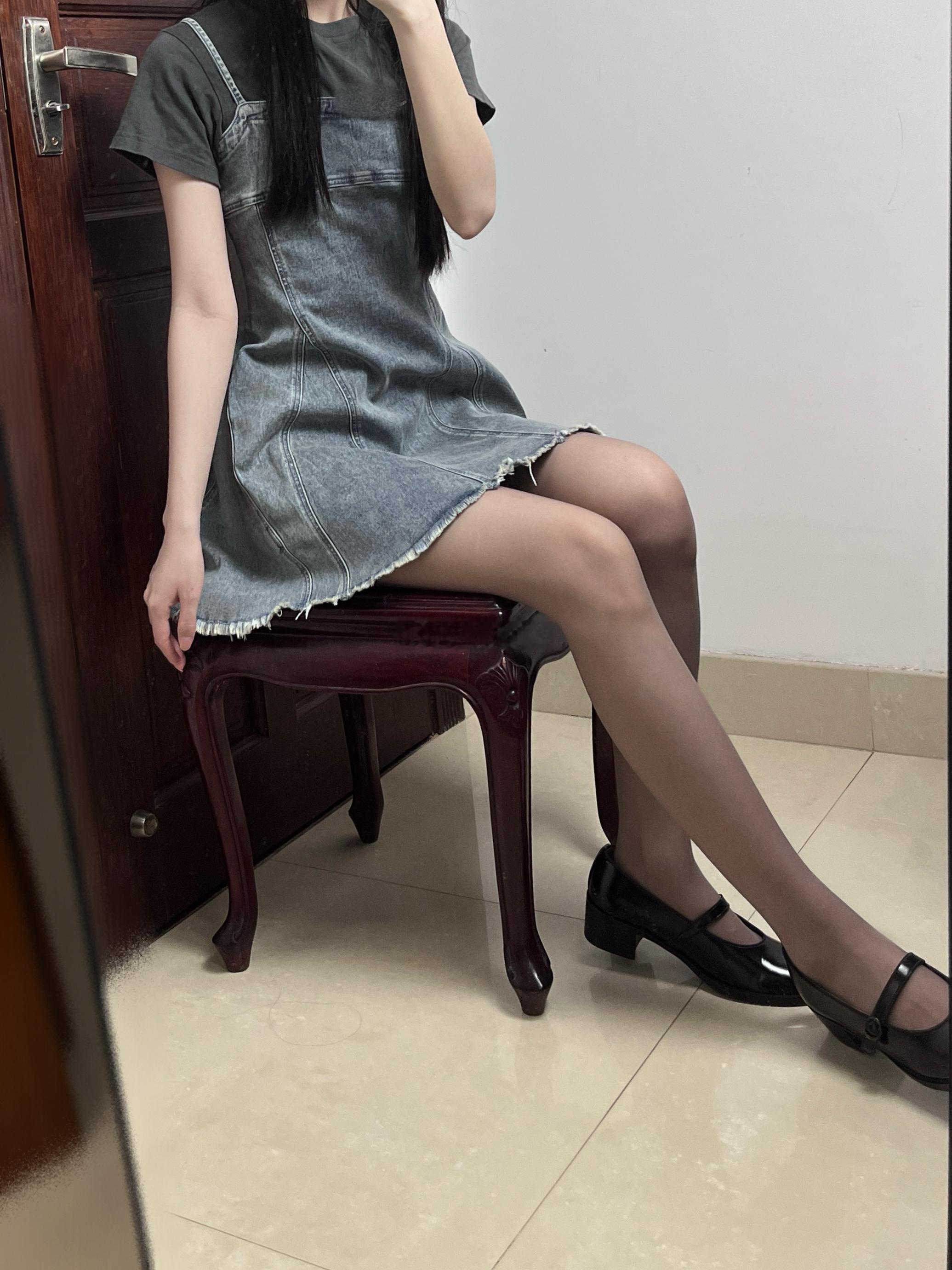涞觅,不止丝滑 灰色搭配haruta玛丽珍~ 