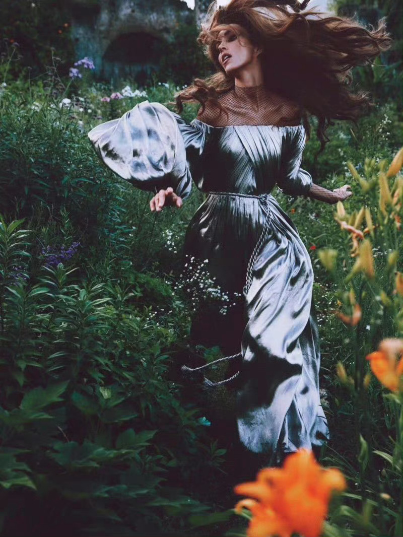 Anja Rubik Stuns Outdoors in Haute Coutu