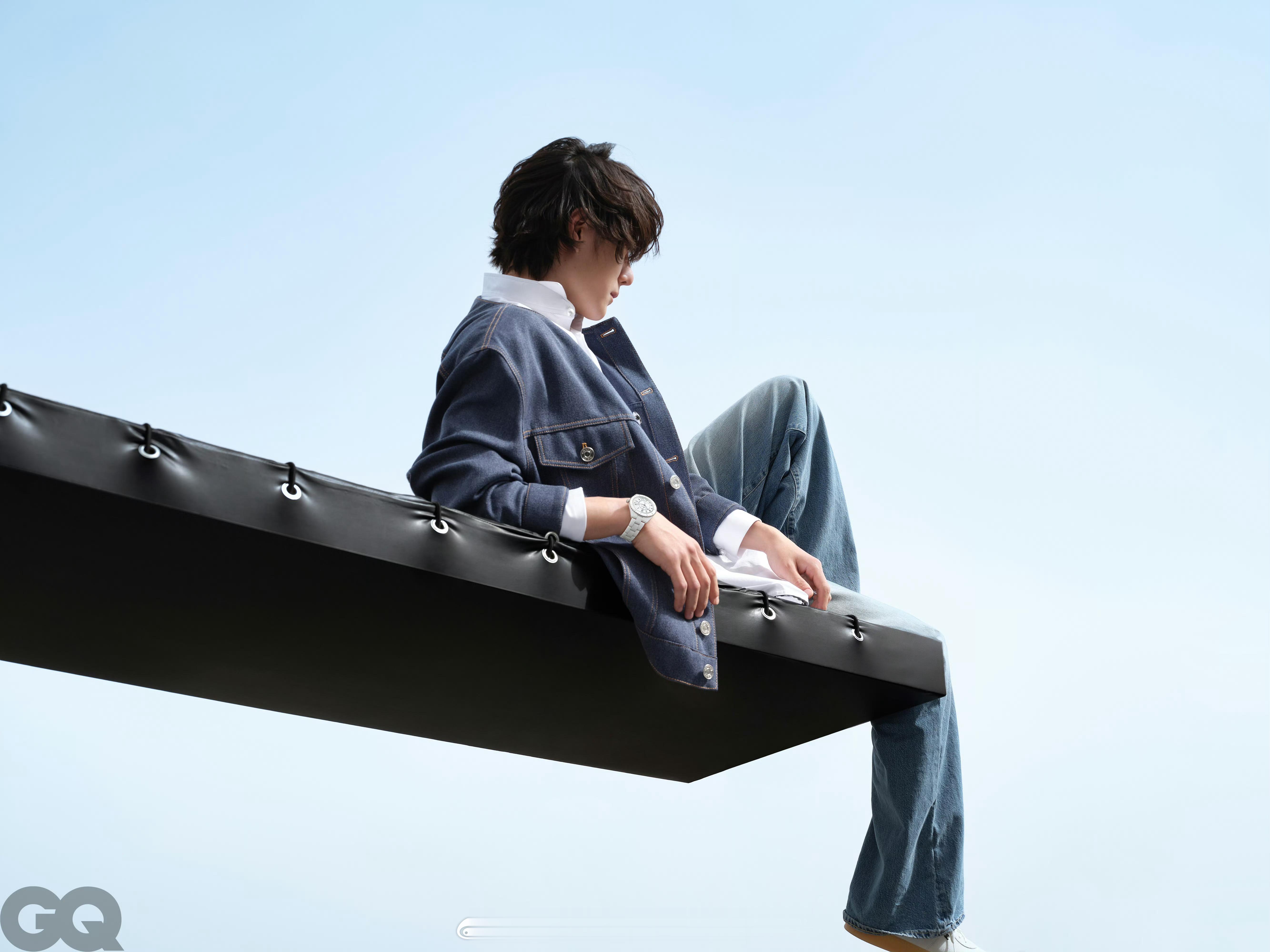 好美的肢体语言会舞蹈的人的身体表达，真艺术脸就不说了，清冷漂亮💚王一博素颜拍G