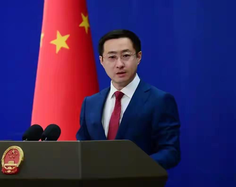 中国对巴拿马反击战已经打响！
彭博社消息，不具名知情人士透露，中国要求国有企业停