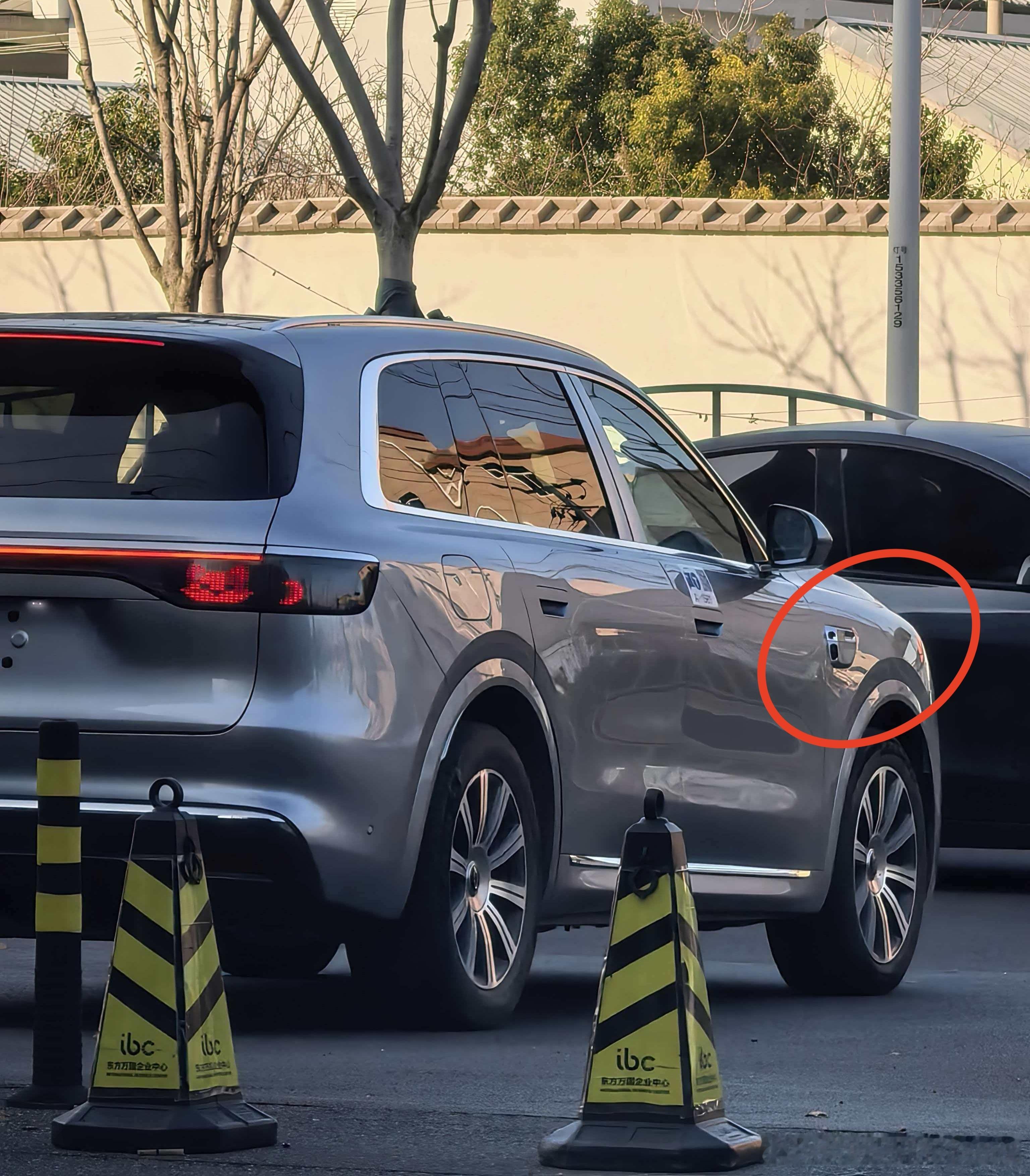 小改，但也不太小896线+侧向，辅助驾驶能力upup。华为春季发布会定档3月23