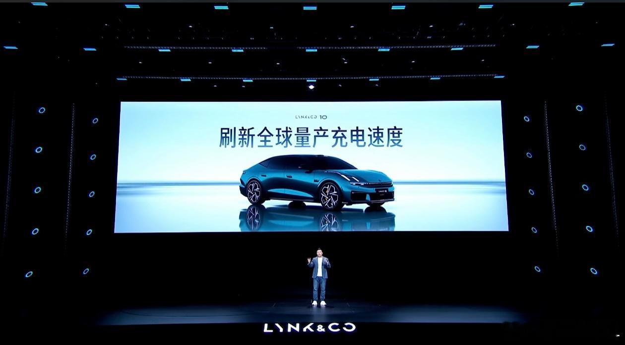 领克Z10值不值得买？你如果看中的是这台车的审美、性能、操控、品牌调性，那就值得