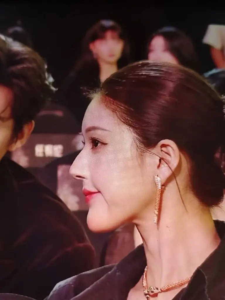 🥩这图是真的还是被p过啊 