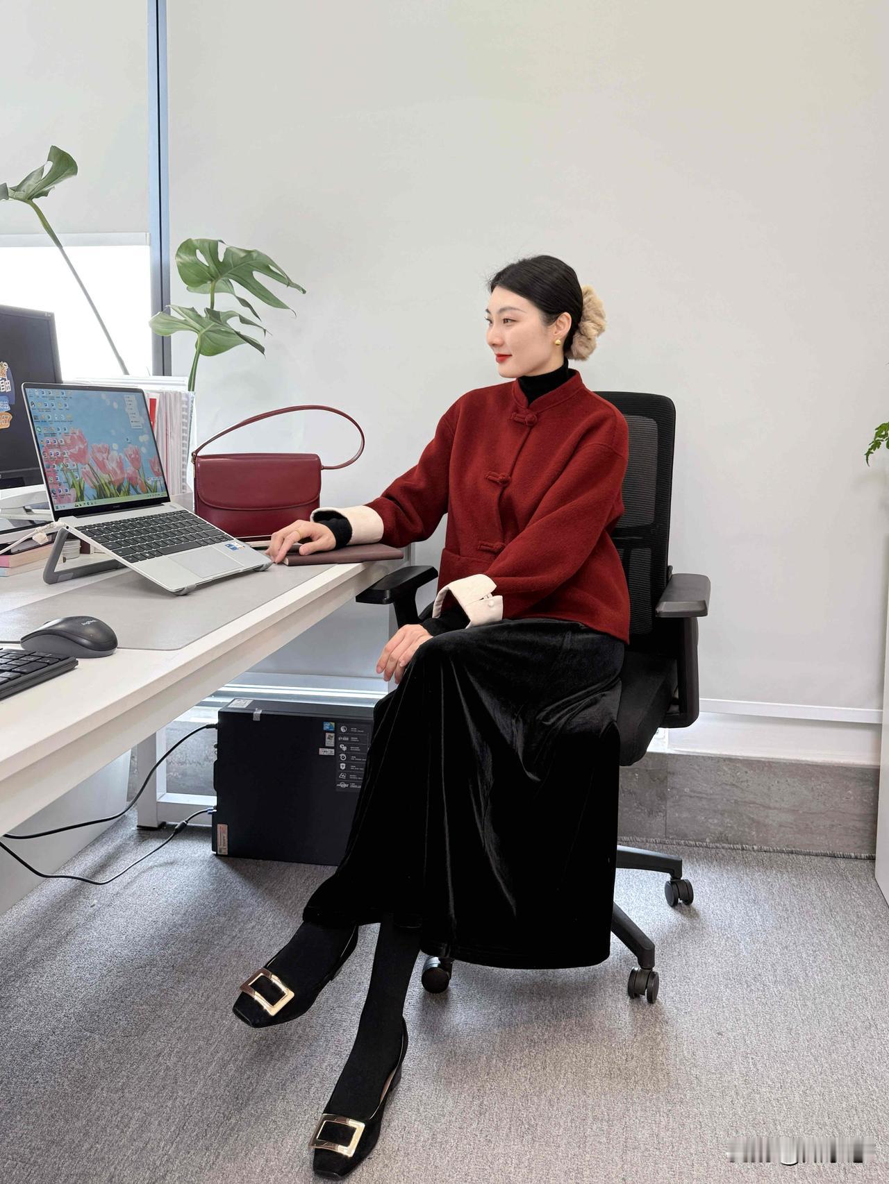 红色新中式太适合过年回家穿啦
红红火火过大年