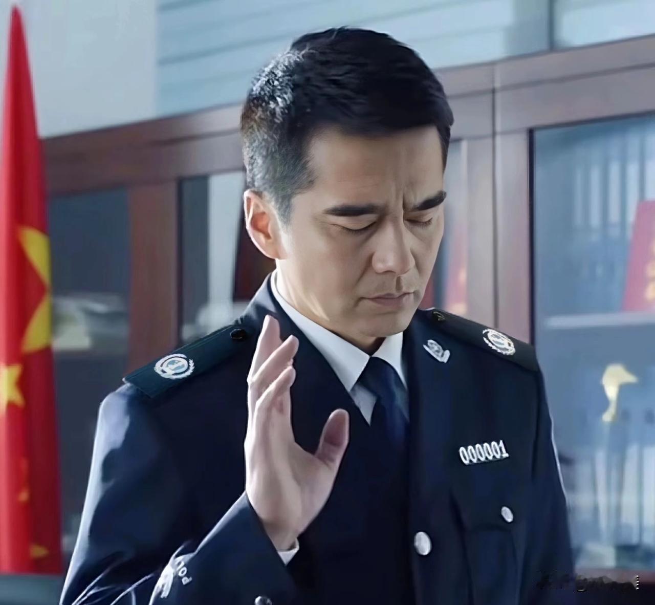 假如祁厅遇到贵人相助，三年之内迅速崛起，变成图中之人。他还会继续给沙瑞金锄地，把