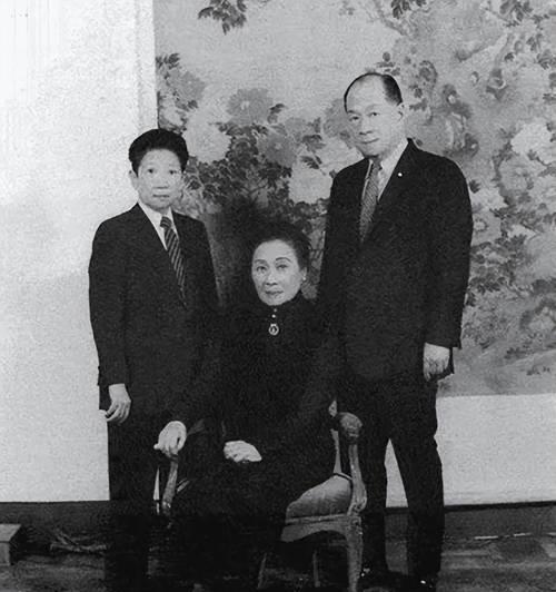 老蒋给两个儿子的遗嘱中说了什么呢？

西安事变，大家都熟。蒋介石当时在日记里写，