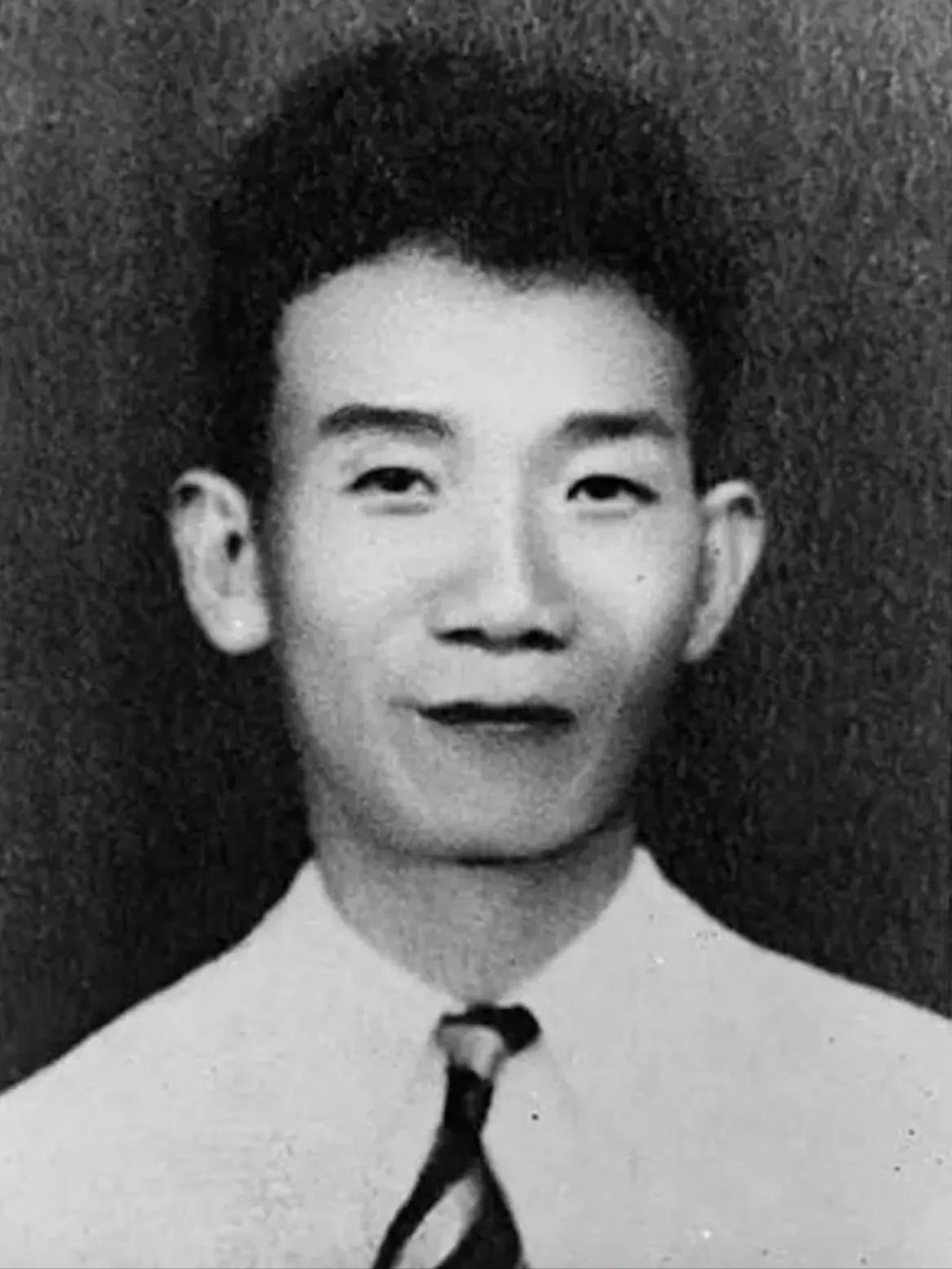 1919年，23岁的郁达夫去青楼，想要发泄一晚，对老鸦说:“给我找一个年纪大，长