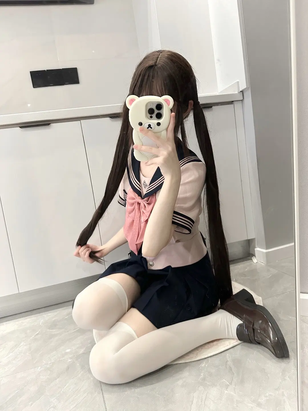 爱是不能断续的 你不能爱我的同时又爱上别人 然后又转回来爱我