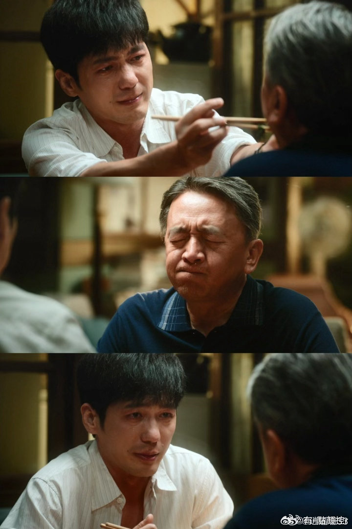 泪点低的人别看白宇这段 白宇这段戏，台词没几句，全在脸上和手上。夹菜时微微颤抖的