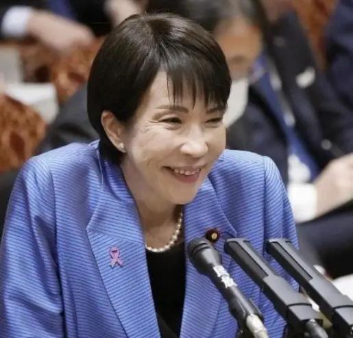 高市早苗内阁支持率再创新低！
据共同社6月20日至21日实施的全国电话舆论调查，