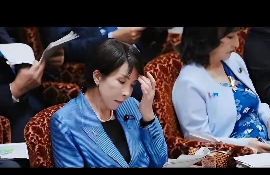 高市闯祸！17万日本人泪奔，熊猫归国不是结束是警钟
 
高市早苗真把一手好牌打烂