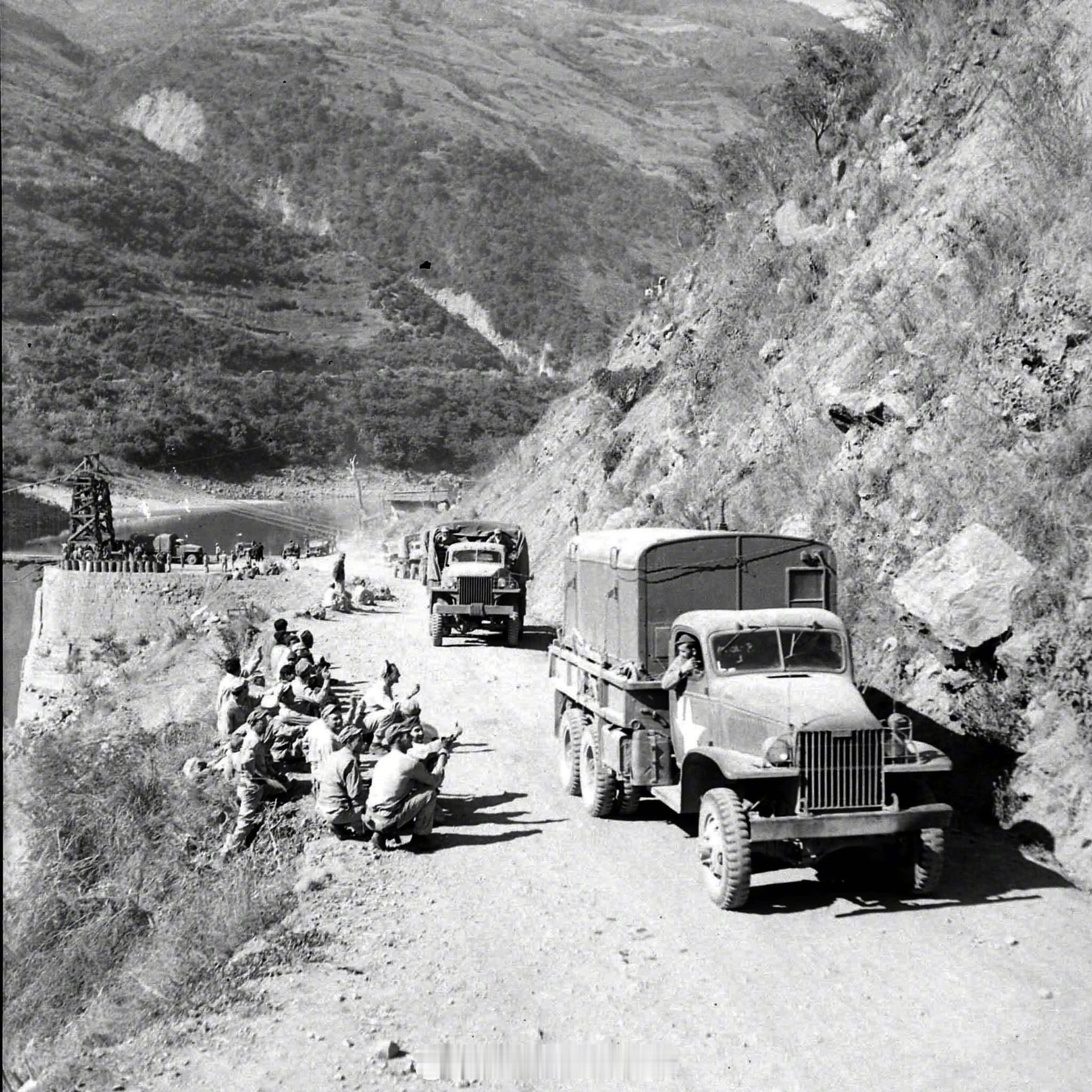 烽火问鼎计划照片中的历史 中缅印度公路——1945年2月，从印度到中国穿过缅甸的