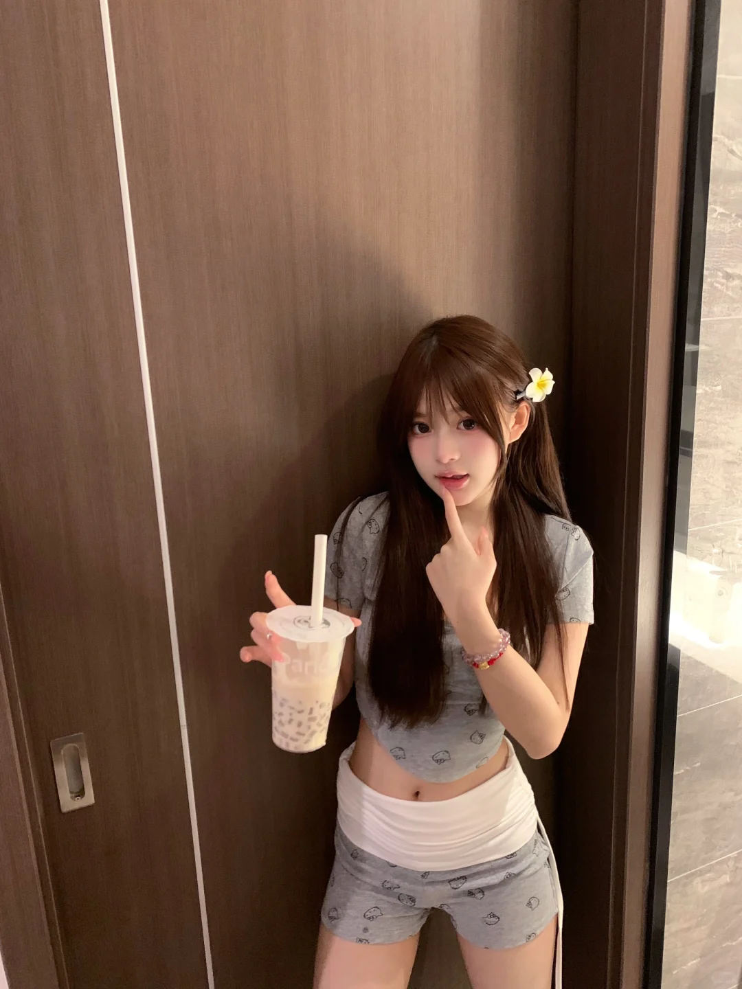 你别骗我呗 我很乖的 你说的话我都相信