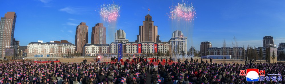 🔴【新星大街竣工典礼隆重举行】(1)海外军事作战参战英雄们为了伟大的我们祖国—