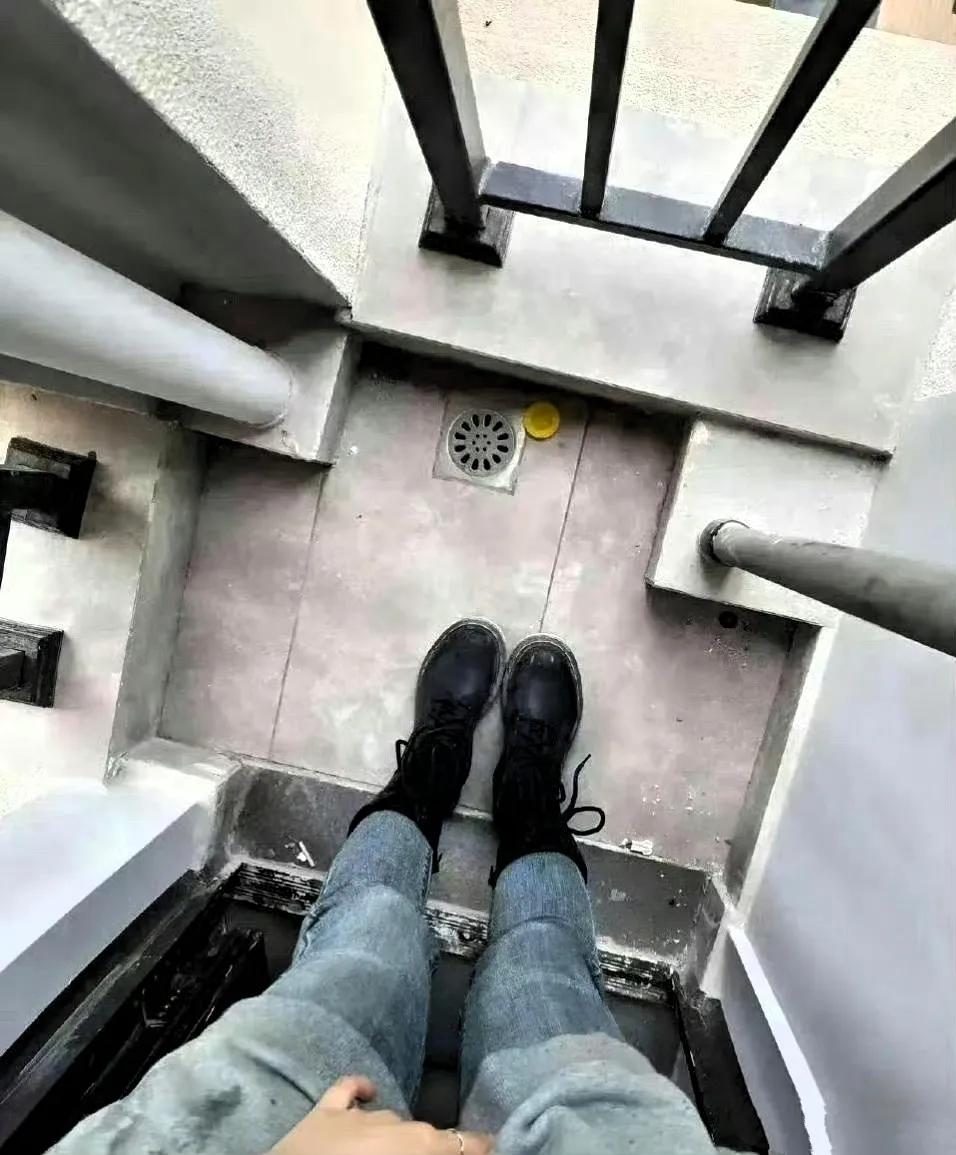 开发商送的，想问问大神们，这么一丁点地方，拿来做什么比较合适呢？[what]