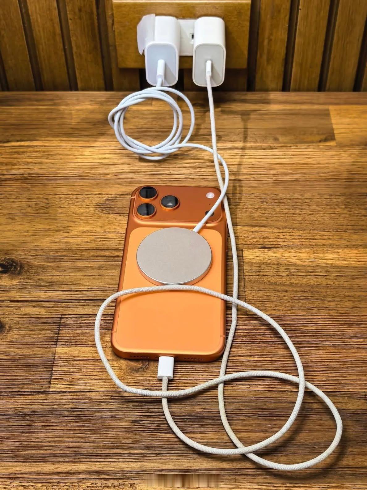 iPhone千万别这样充电了这样充将得到双倍快乐[并不简单] ​​​