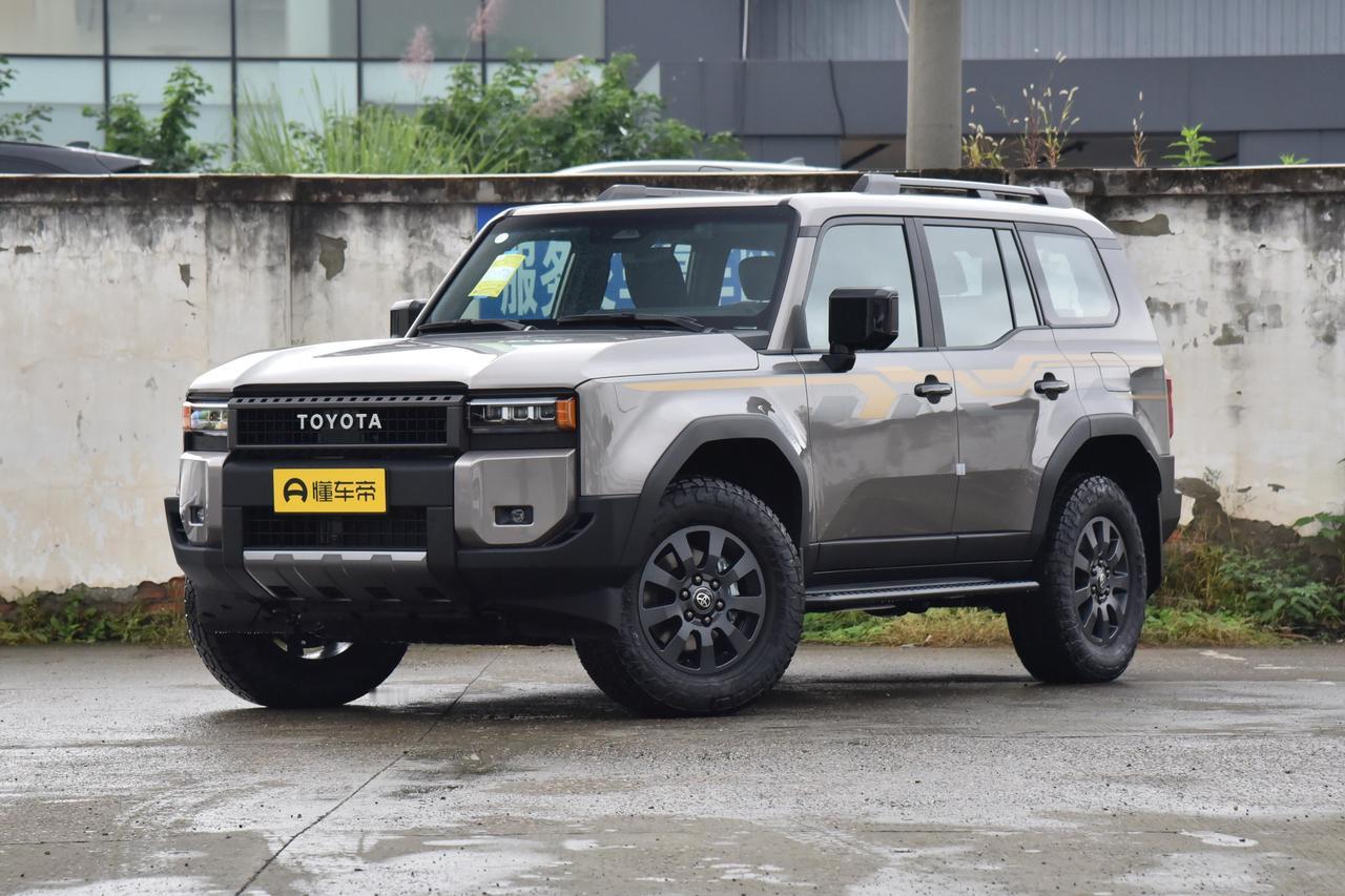 当年被捧上天的“越野王”，如今月销百台，丰田普拉多为何不受欢迎了？
当年加价都抢