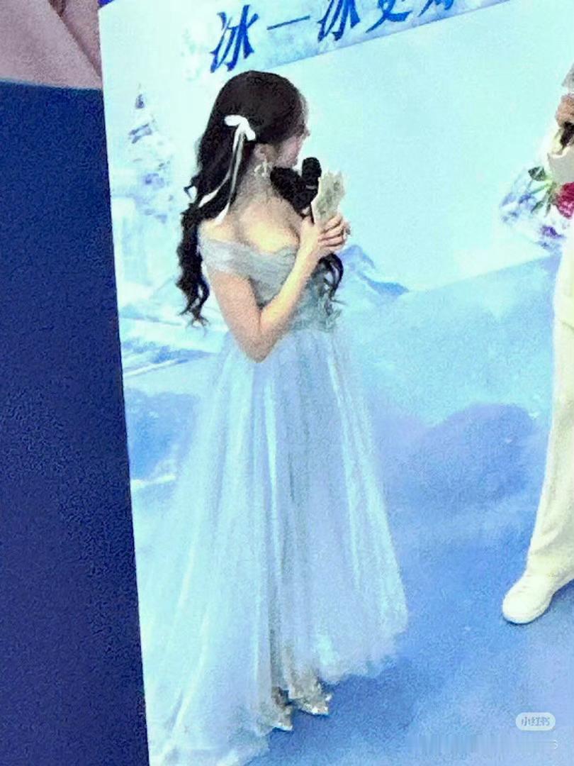 我的超话卡册迪丽热巴钰珑 dlrb 迪丽热巴功夫女足 dlrb 迪丽热巴卫蓝“我