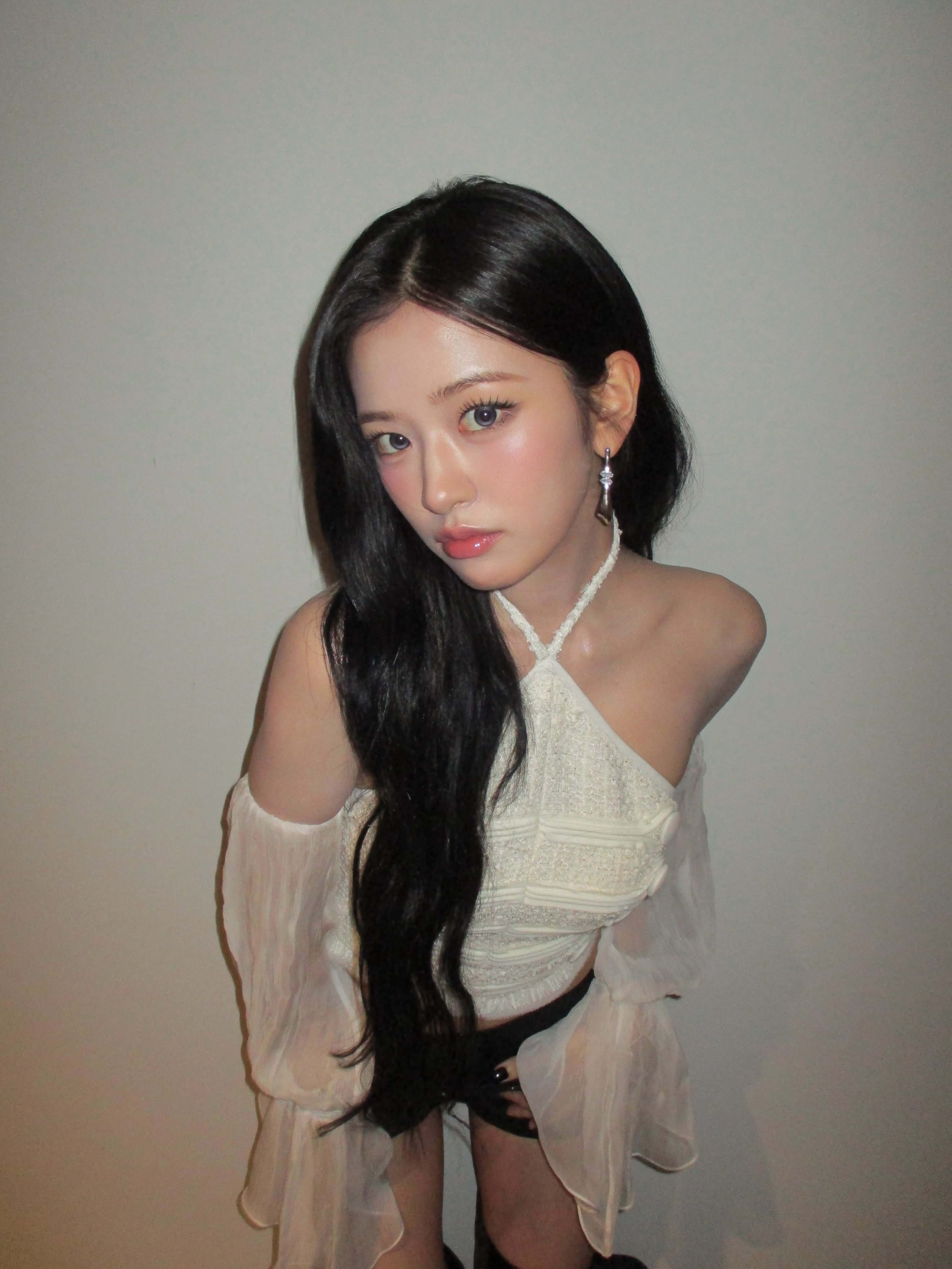 260824 _yujin_an 宥真尼更新dressed to impress