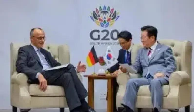 向李在明请教对华经验后，默茨推迟访华时间，德国外长想提前先来。当地时间11月25