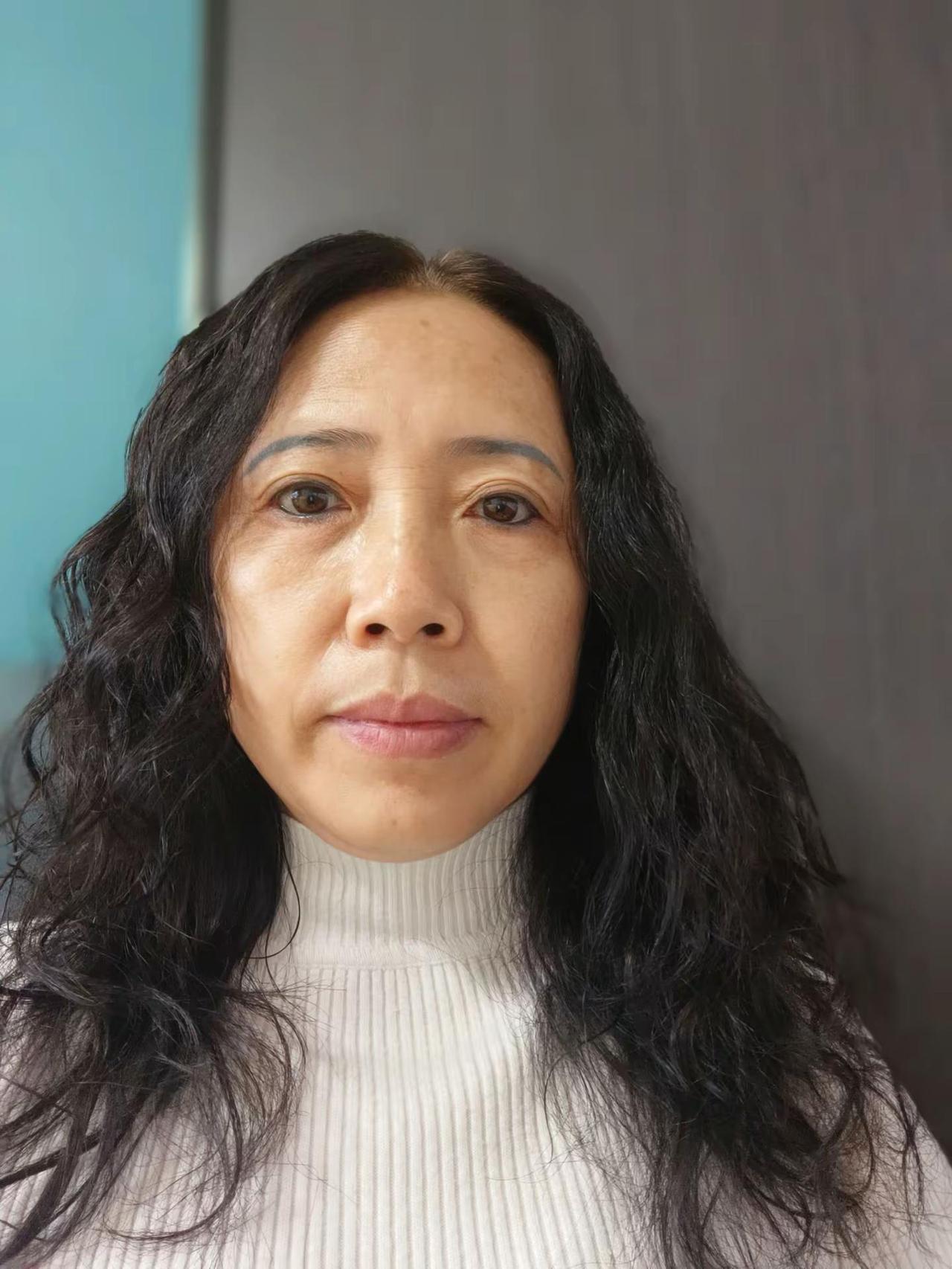 52岁的我，没有美颜，不想老也老了