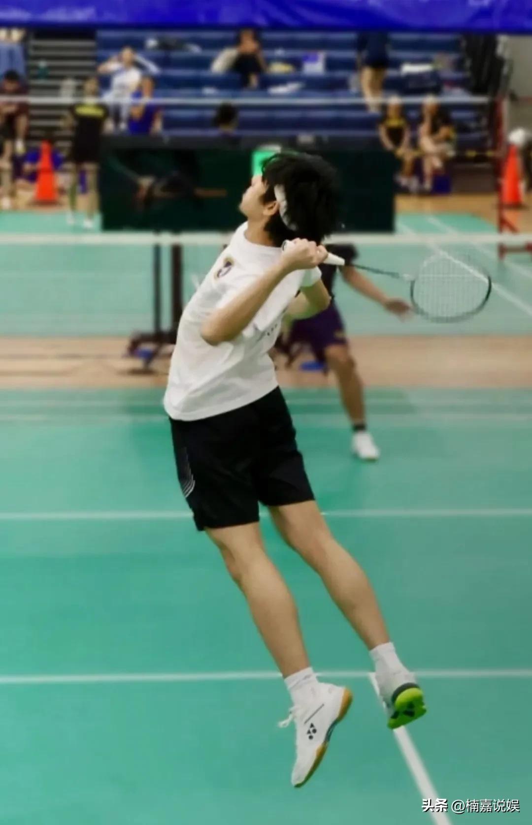 林志颖罕见在社交平台晒大儿子小小志（Kimi）的动态，当年在《爸爸去哪儿》里的萌