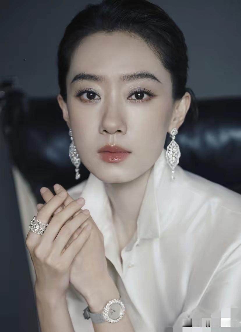 《功夫女足》今日总票房破7亿，热度收获较为突出的不是周星驰，也不是迪丽热巴，更不