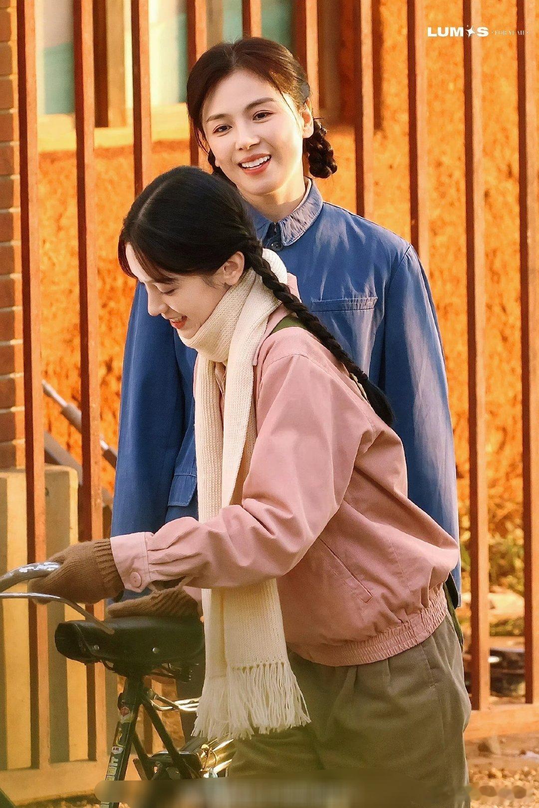 周也刘涛新剧红舞鞋母女同框路透 ​​​