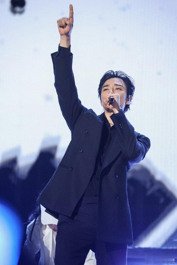 披哥版luke们来了 谁能拒绝这组搭配！小沈阳、余文乐、郭晓东、李光洁四公献唱《