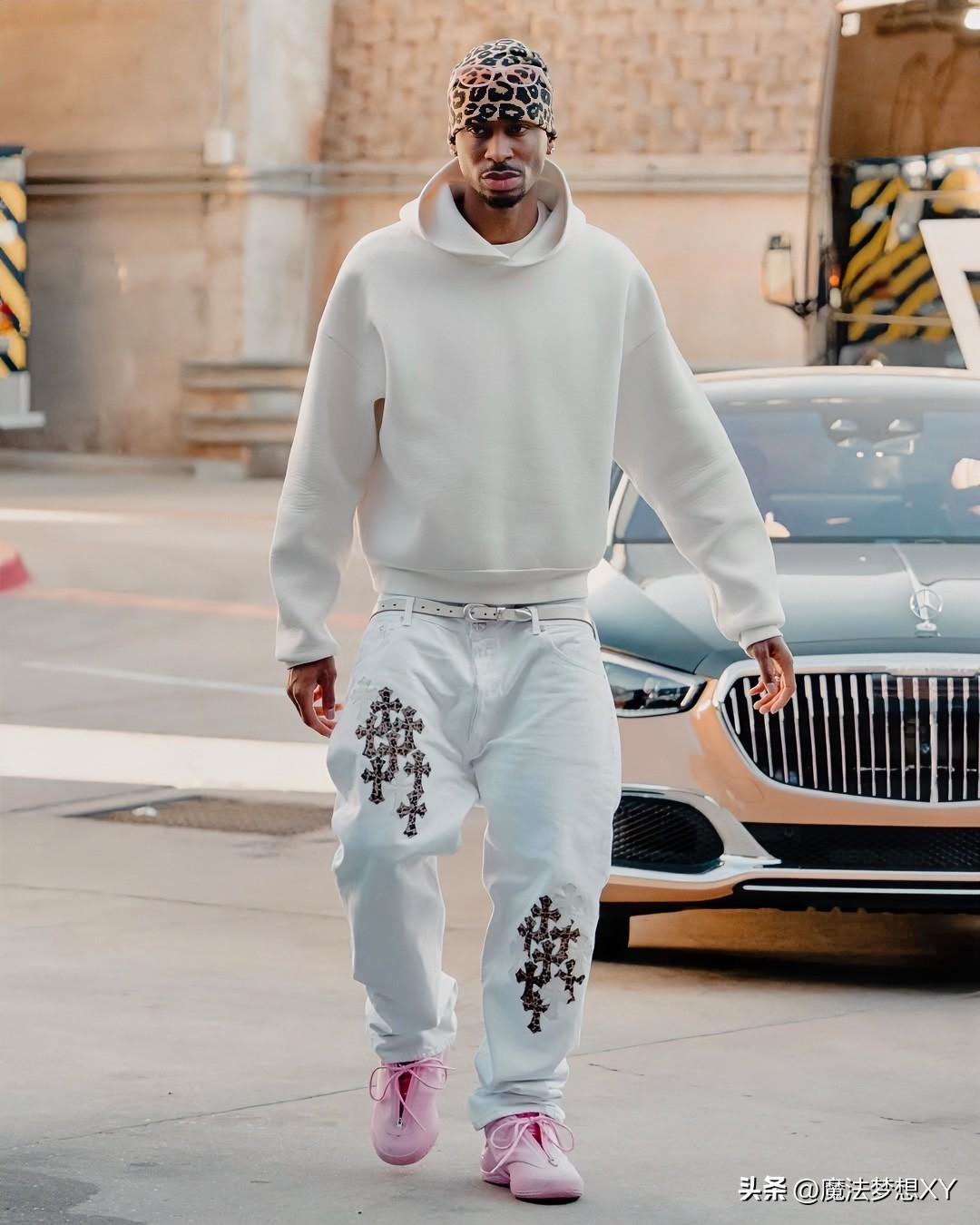 SGA这个人，
真是有点太厉害了，
他今年才28岁，只差一场就能
追平张伯伦连续