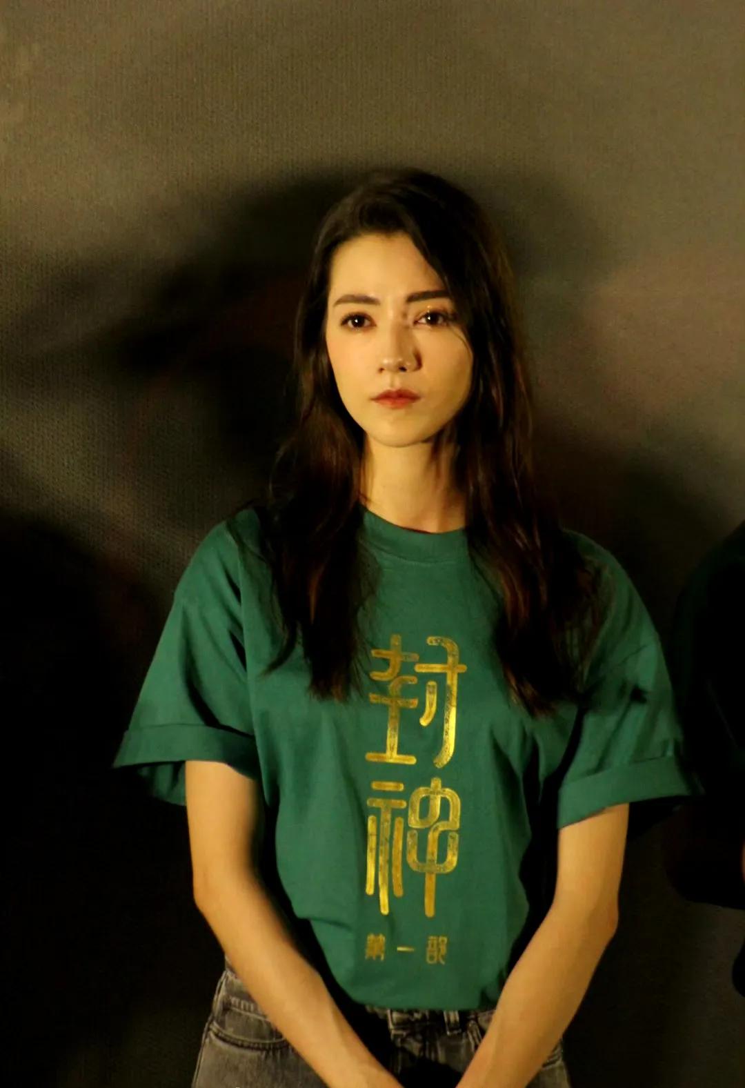 “妲己”娜然的高清照，
可以给打几分?

