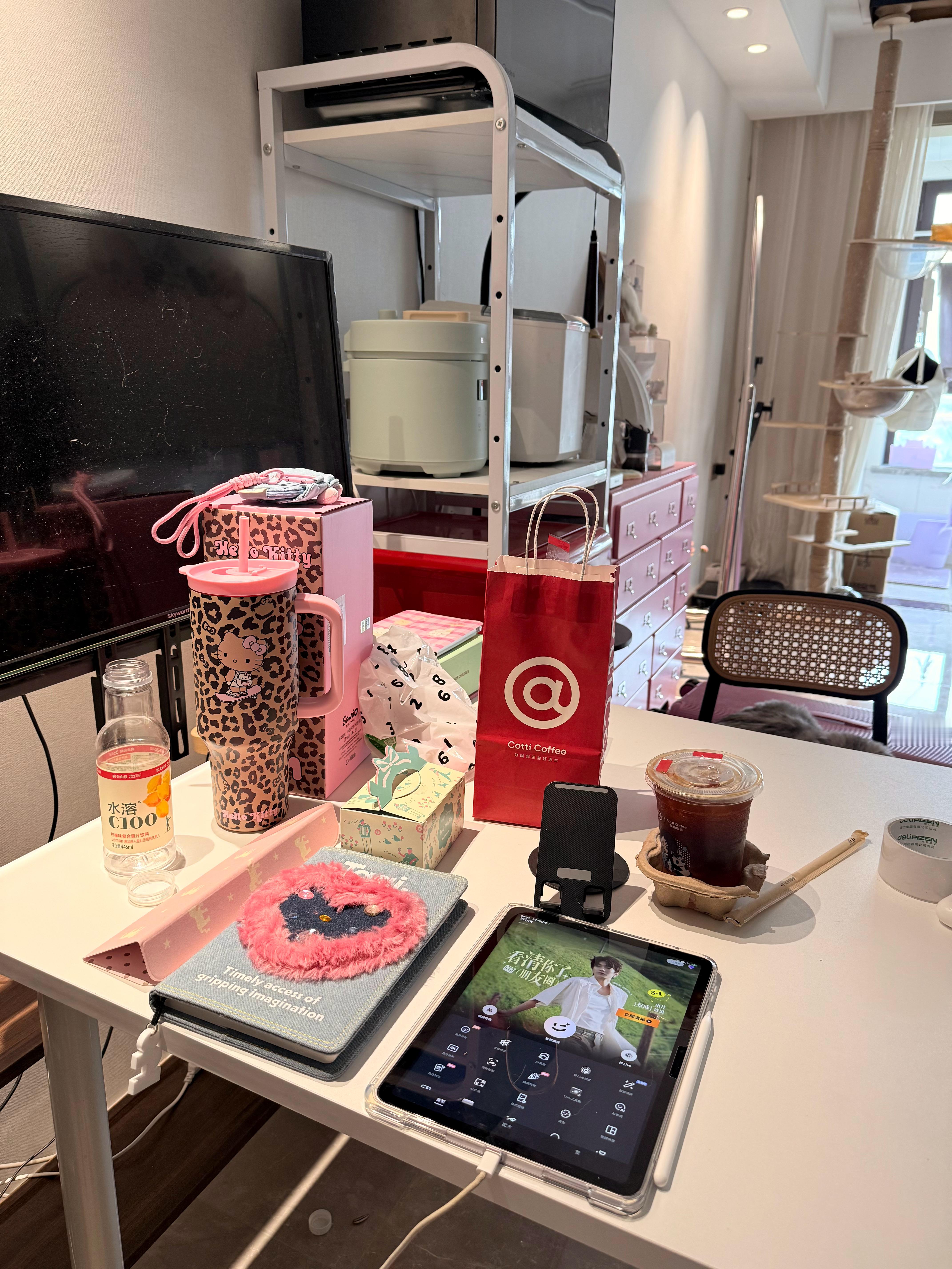 今天8点就起来剪视频了 什么实力