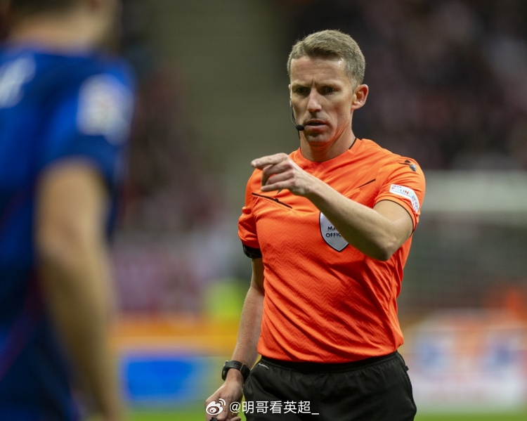 欧冠1/8决赛首回合巴黎主场对阵切尔西，首回合裁判：主裁判：亚历杭德罗·埃尔南德