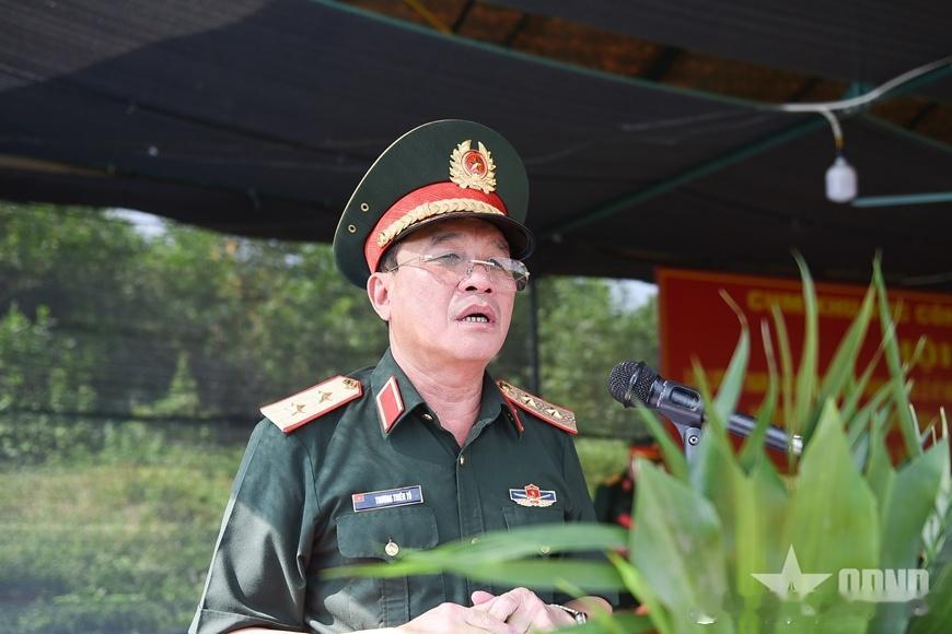 2025年7月30日下午，越南人民军总政治局副主任Trương Thiên Tô