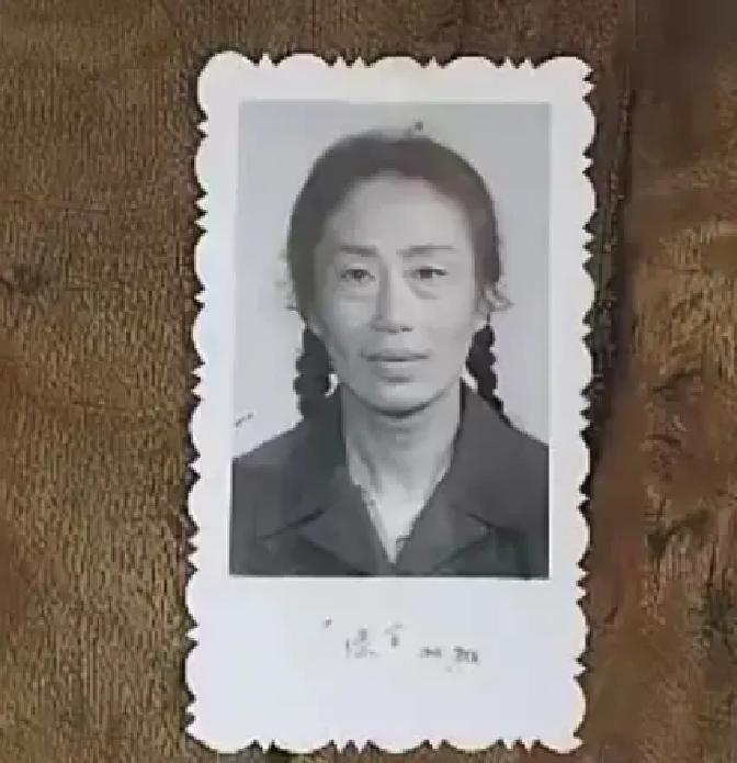 1969年，19岁的女知青隐瞒身份，心甘情愿在北大荒劳动，谁知10年后，一封信却