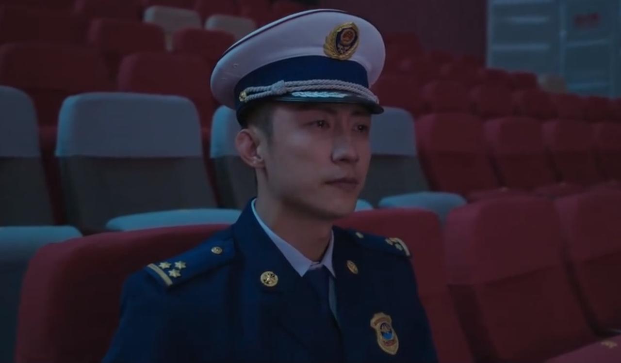 《他从火光中走来》的结局真的被刀麻了，老余下线，雷大罡离开特勤站却还是不忘消防员