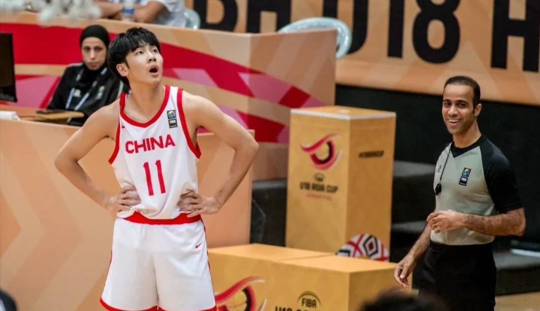 中国U18男篮71-86新西兰无缘亚洲杯决赛！张博源15中4北京时间9月8日，U